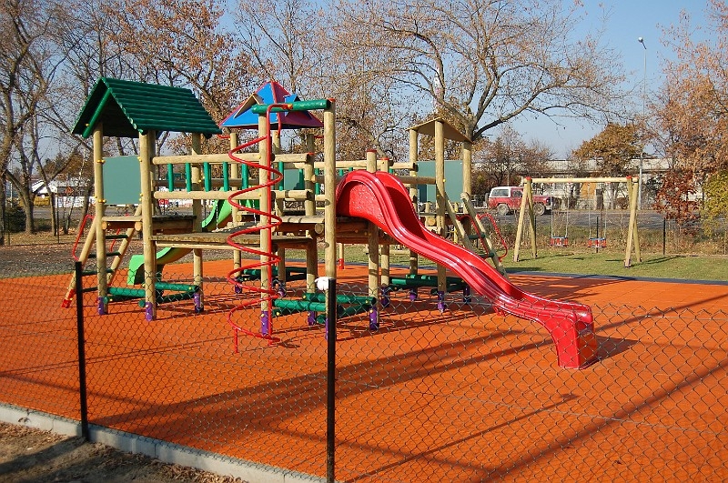 plac_zabaw3.jpg
